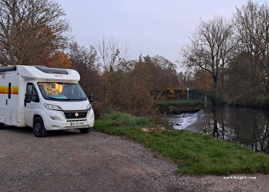 (71150) Chagny - Chemin des Mûriers — foto