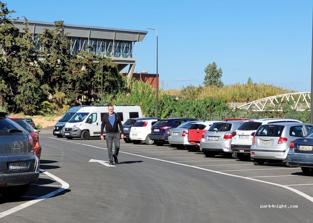(731 00) Chania - 10 Marinou Antipa — foto 5
