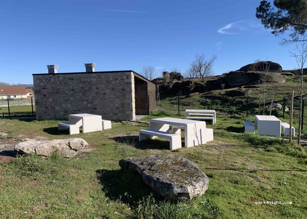 (6320-592) Vila Do Touro - 6 Rua do Campo de Futebol — foto 4