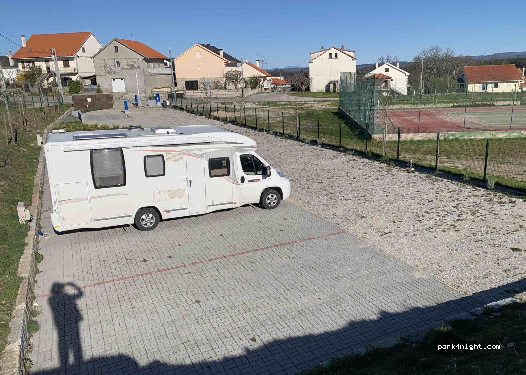 (6320-592) Vila Do Touro - 6 Rua do Campo de Futebol — foto 5