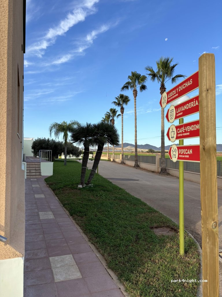 El Mástil Area de autocaravanas — foto 3
