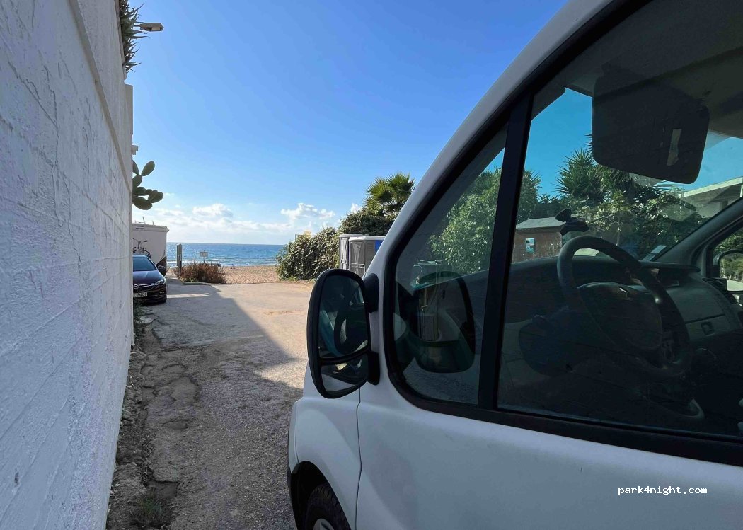 (491 00) Glifada - Unnamed road — foto