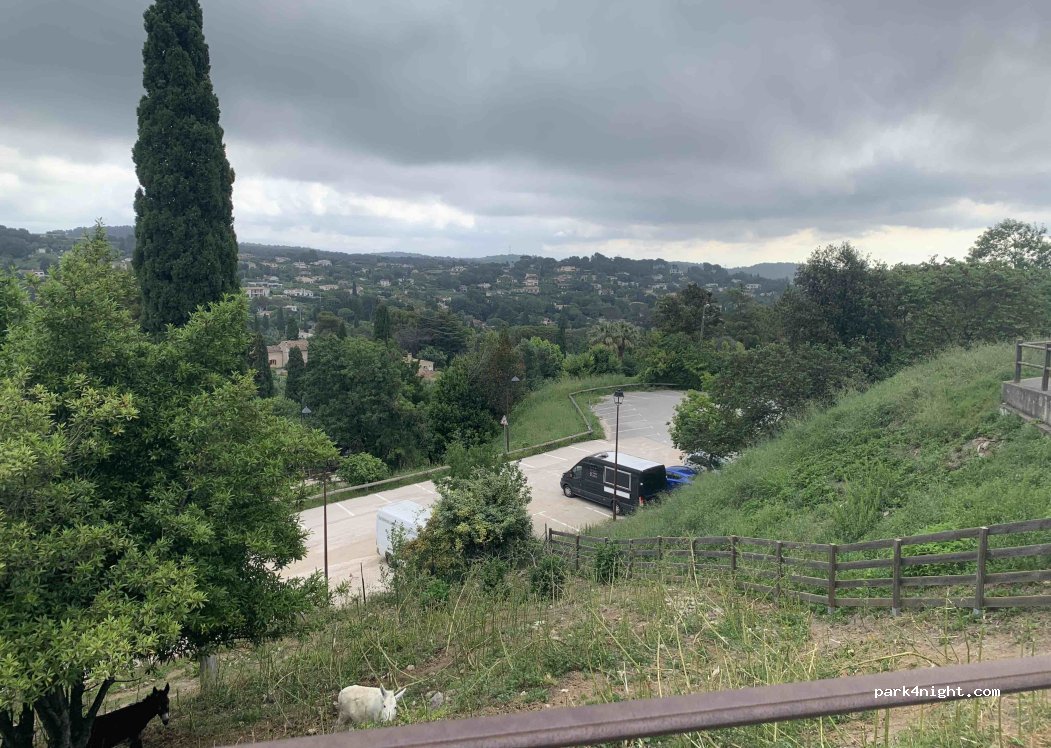 (06250) Mougins - 20 Avenue Jean-Charles Mallet — foto