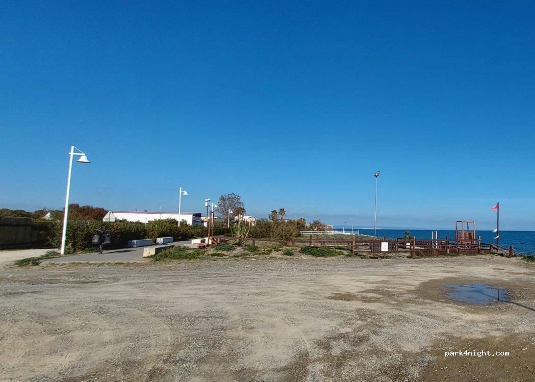 (75012) Lido di Metaponto - Viale Nettuno — foto 3