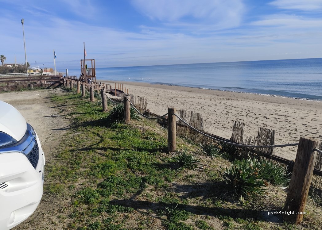 (75012) Lido di Metaponto - Viale Nettuno — foto 4