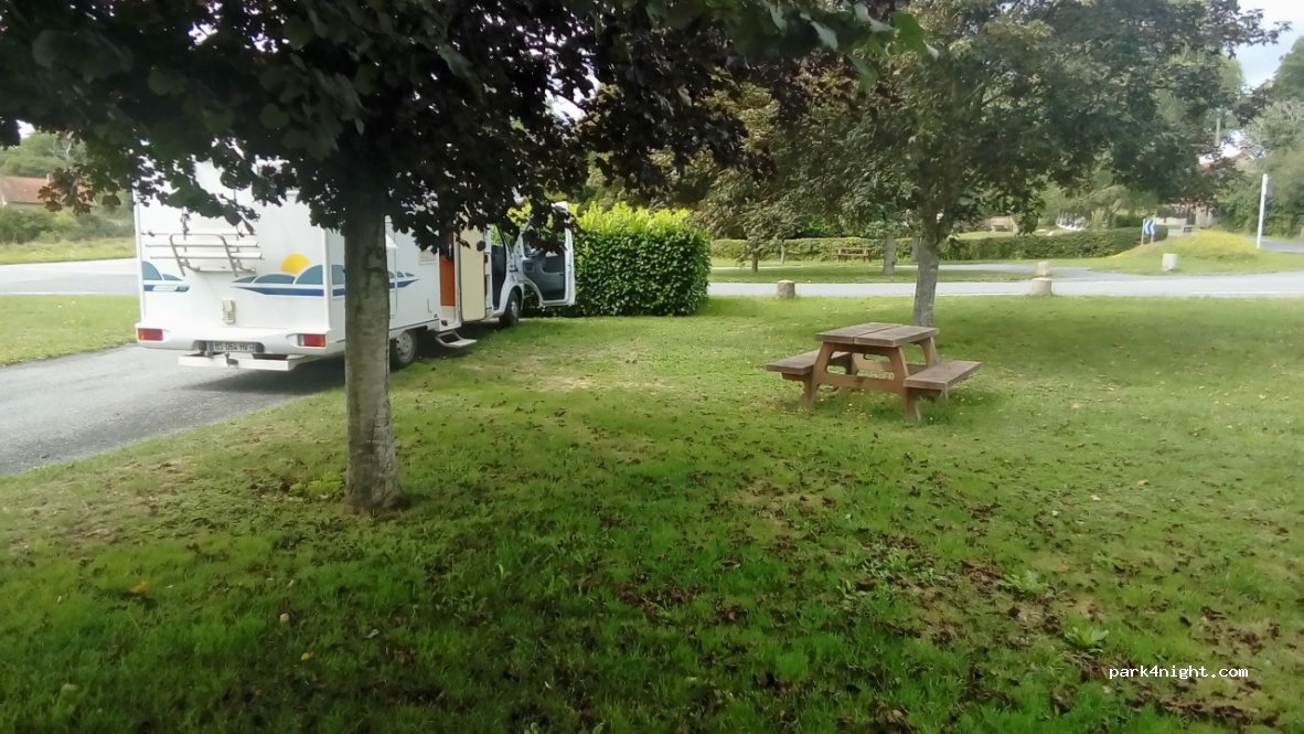 (23350) Genouillac - La Couture — foto 3