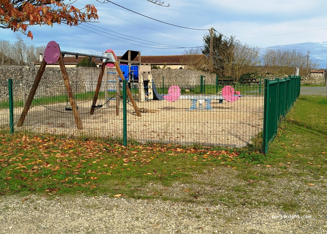 (33720) Virelade - 4 Rue de la Mairie — foto 3
