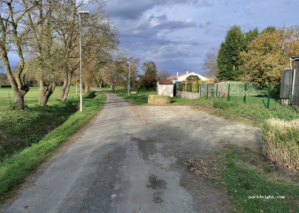 (17100) Les Gonds - 37 Rue Hector Berlioz — foto
