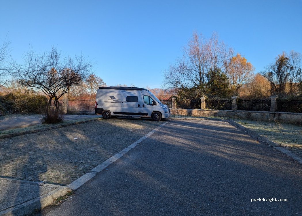 (81000) Podgorica - Unnamed Road — foto