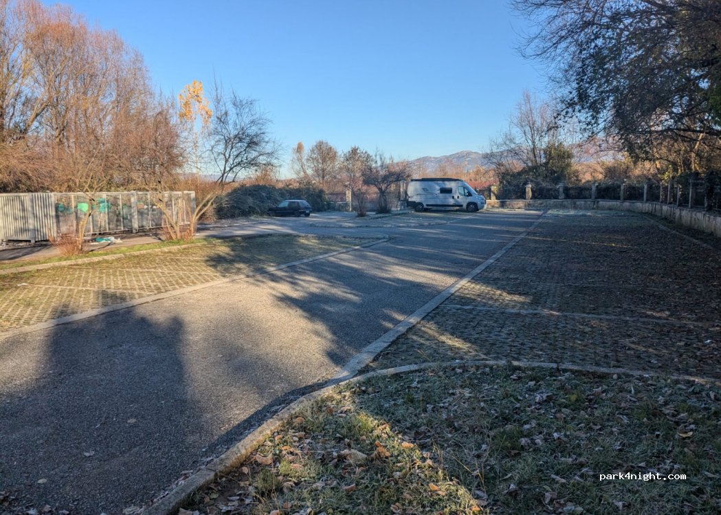 (81000) Podgorica - Unnamed Road — foto 2