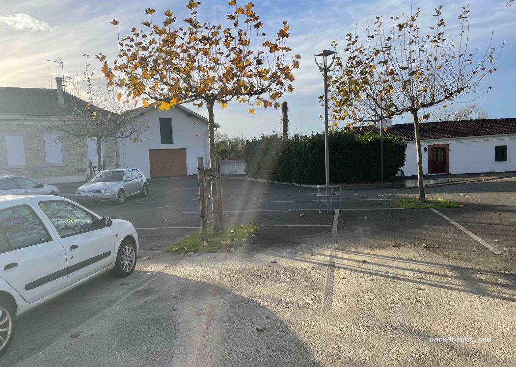 (40500) Saint-Sever - 3 Place de Morlanne — foto