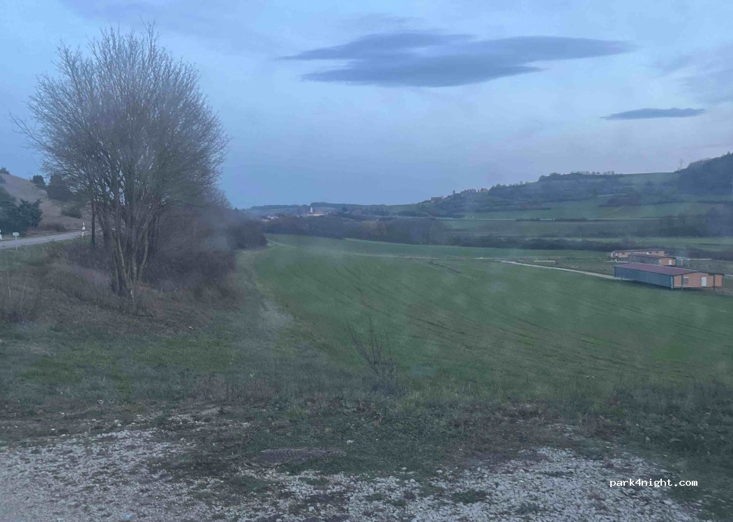 (86655) Harburg - Unnamed road — foto