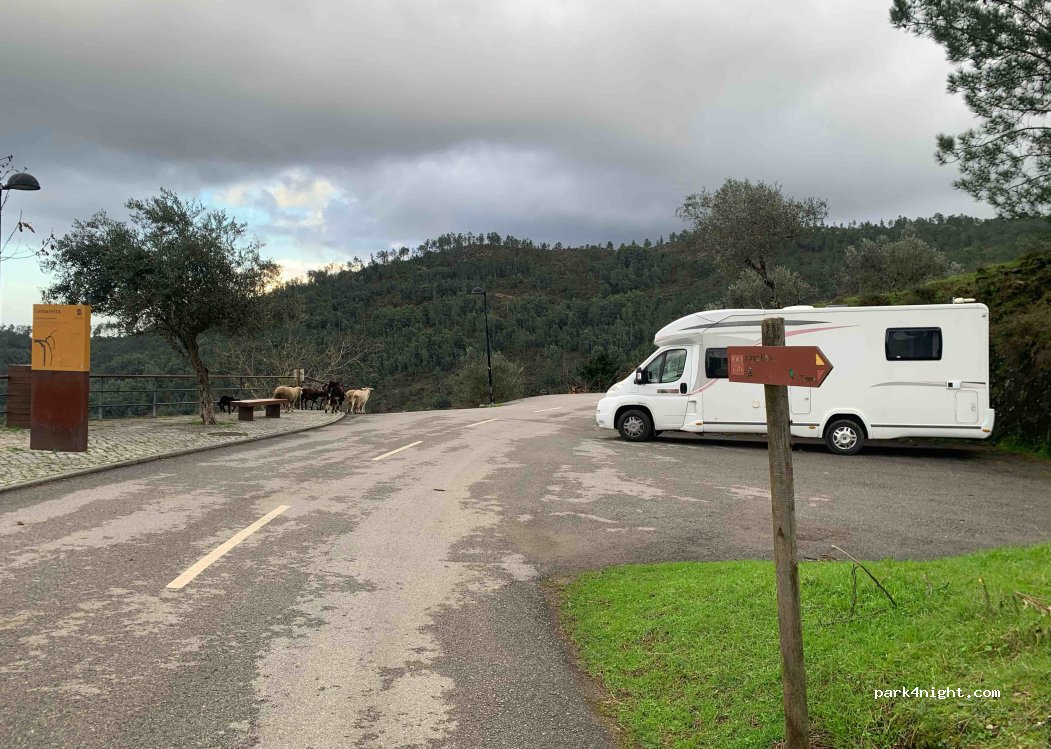 (3330) Comareira - Unnamed road — foto 2