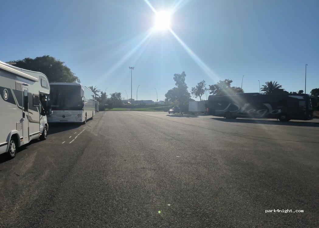 (08860) Castelldefels - 4 Avinguda del Canal Olímpic — foto