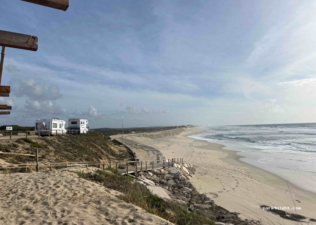 (2425) Praia de Pedrogao - 35D Rua Maré Viva — foto 3