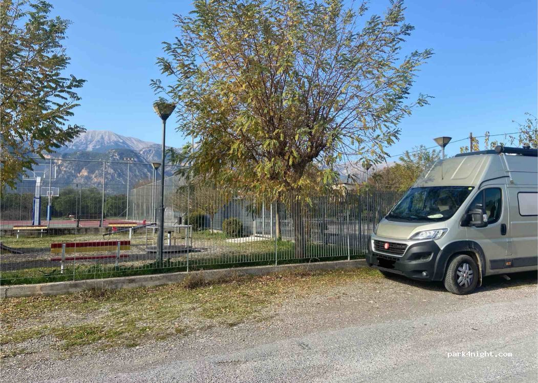 (231 00) Alesia - Unnamed Road — foto