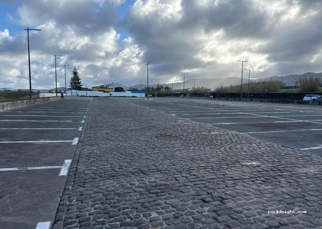 (9600) Ribeira Grande - R. Areal de Santa Bárbara — foto 2