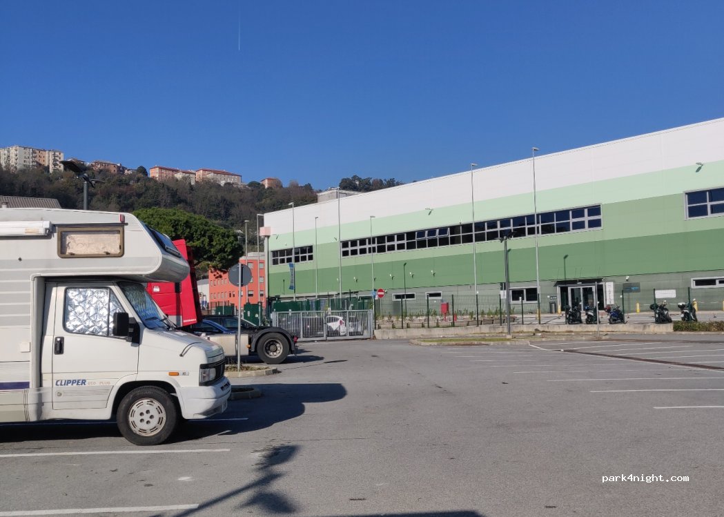 (16152) Genova - 57A Corso Ferdinando Maria Perrone — foto 3