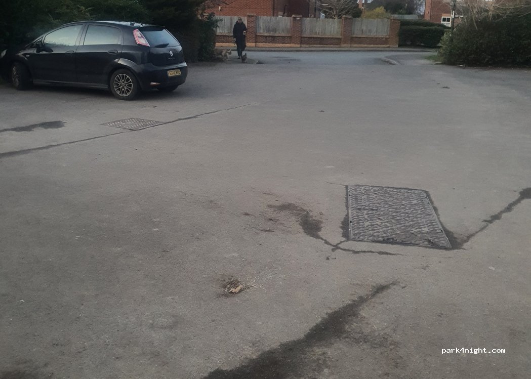 (RH13 6PQ) Horsham - 10 Owlbeech Way — foto 2
