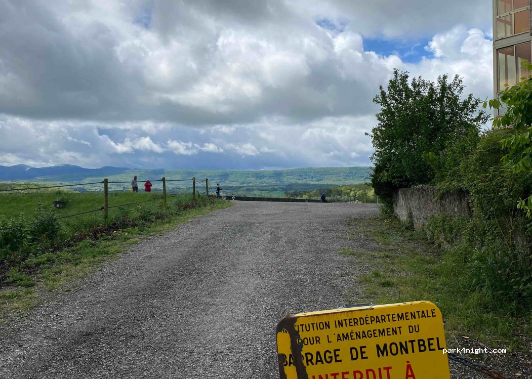 (09600) Montbel - Unnamed Road — foto 4