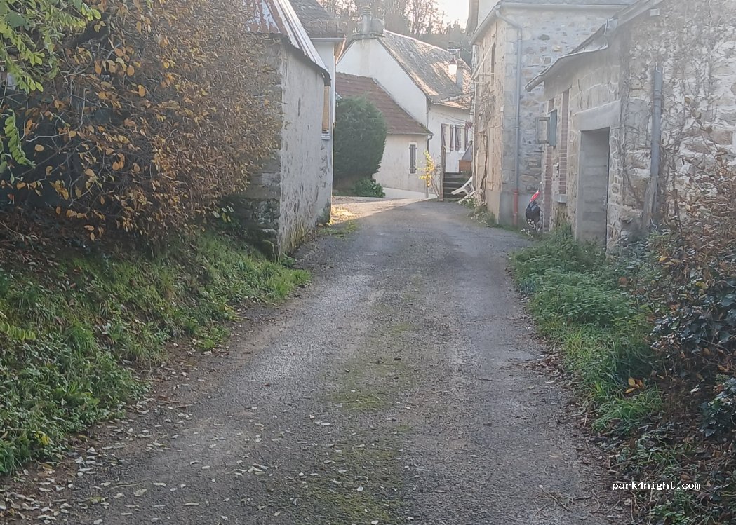 (19150) Lagarde-Marc-la-Tour - 5 Rue des Quatre Saisons — foto 2