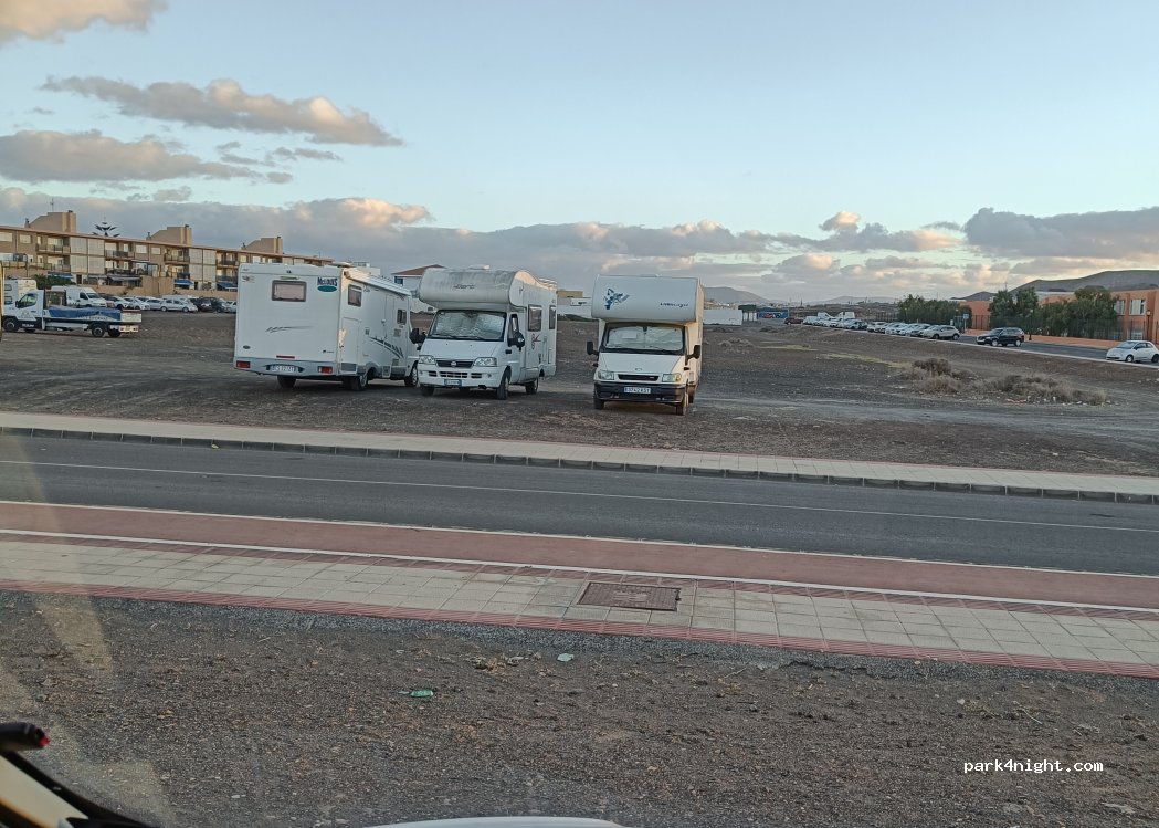 (35660) Corralejo - 61 Parque Holandés — foto 4