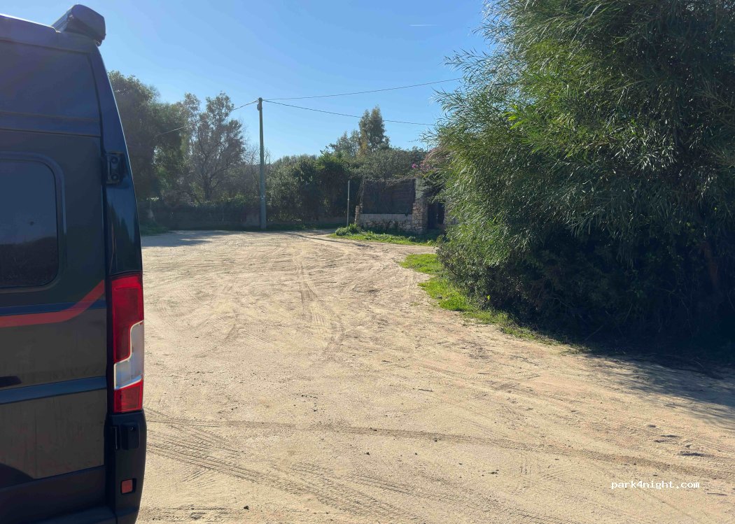 (08042) Bari Sardo - Unnamed road — foto