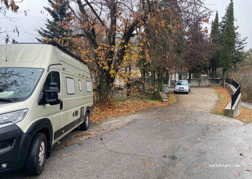 (230 51) Leonidio - Unnamed Road — foto 2