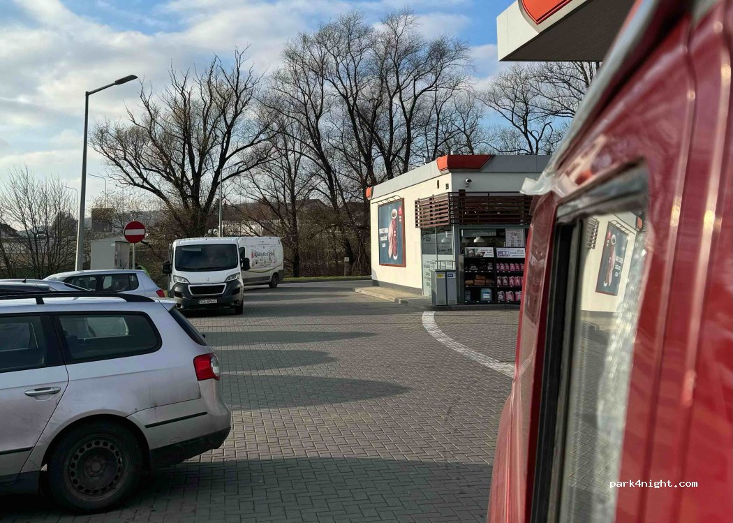 (38-500) Sanok - 198 Krakowska — foto