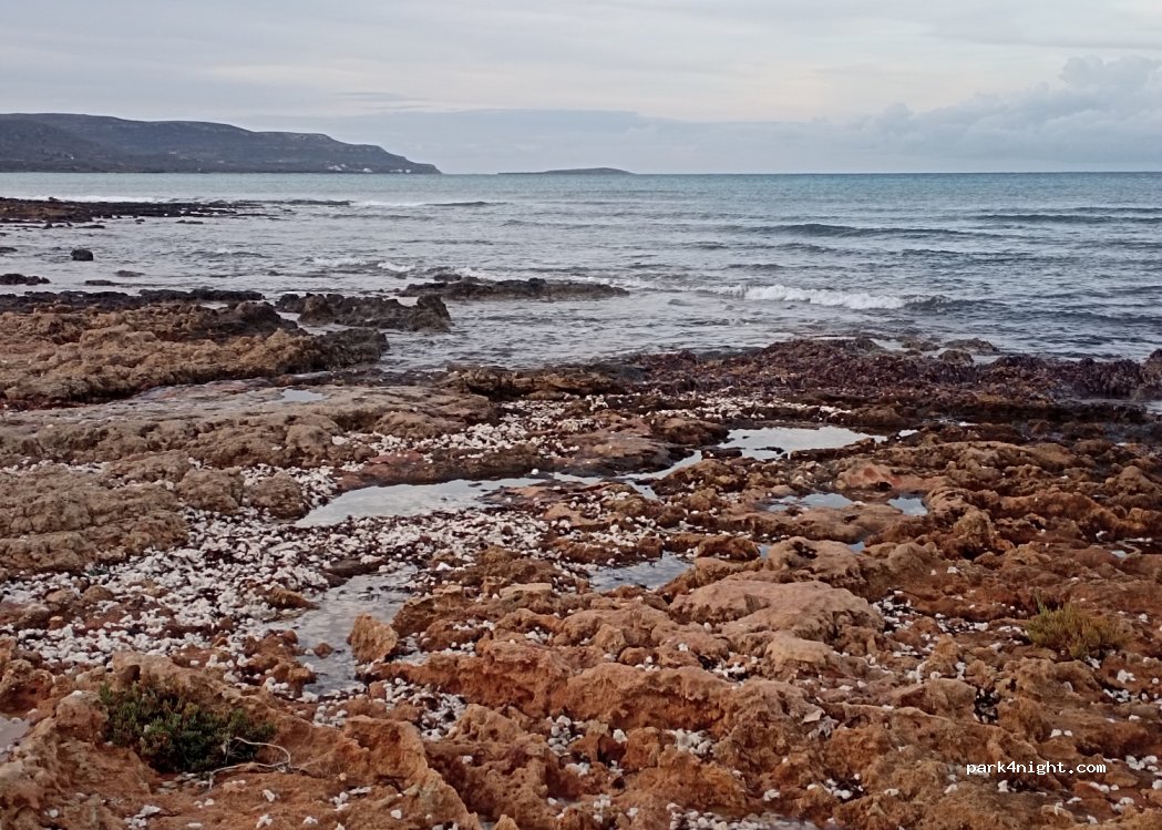 (230 53) Oia - Unnamed Road — foto 3