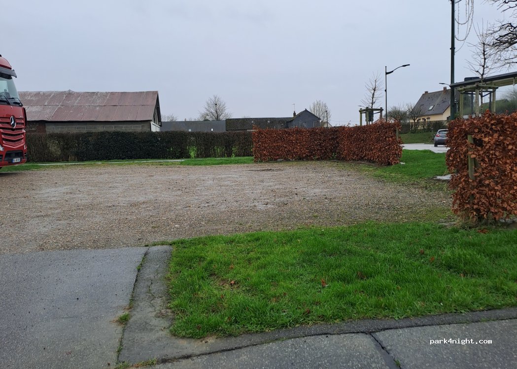 (76760) Criquetot-sur-Ouville - Rue Grande — foto 4