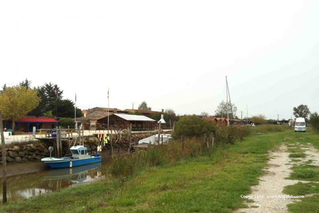 (33760) Saint-Vivien-de-Médoc - La Petite Canau — foto 2