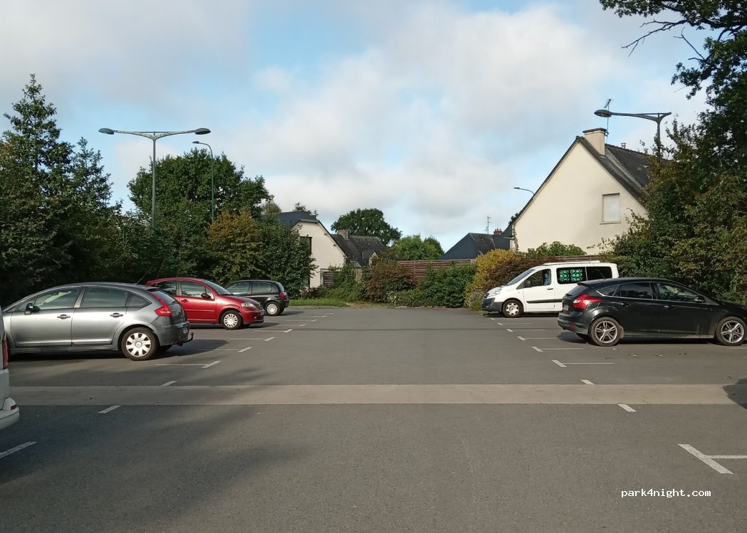(35500) Vitré - Allée de Saint-Etienne — foto 2