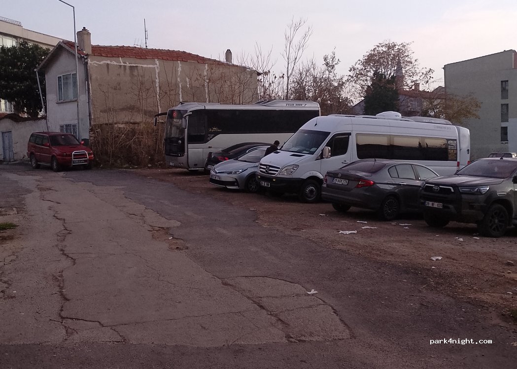 (39000) Merkez - 7 Yanık Kışla Caddesi — foto 2