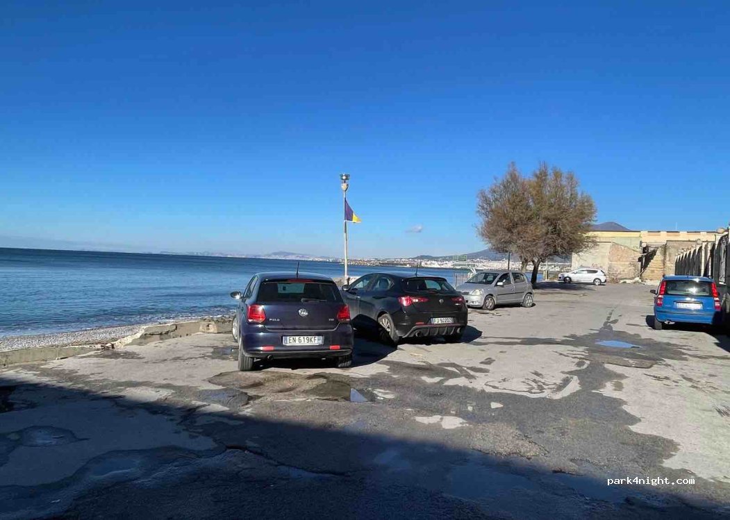 (80053) Castellammare di Stabia - 223 Corso Alcide de Gasperi — foto
