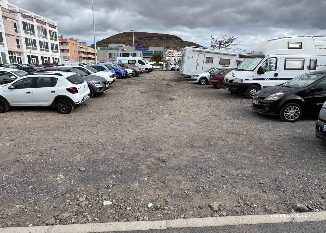 (38650) Los Cristianos - 2 Calle Ramona Martin Artista — foto 2
