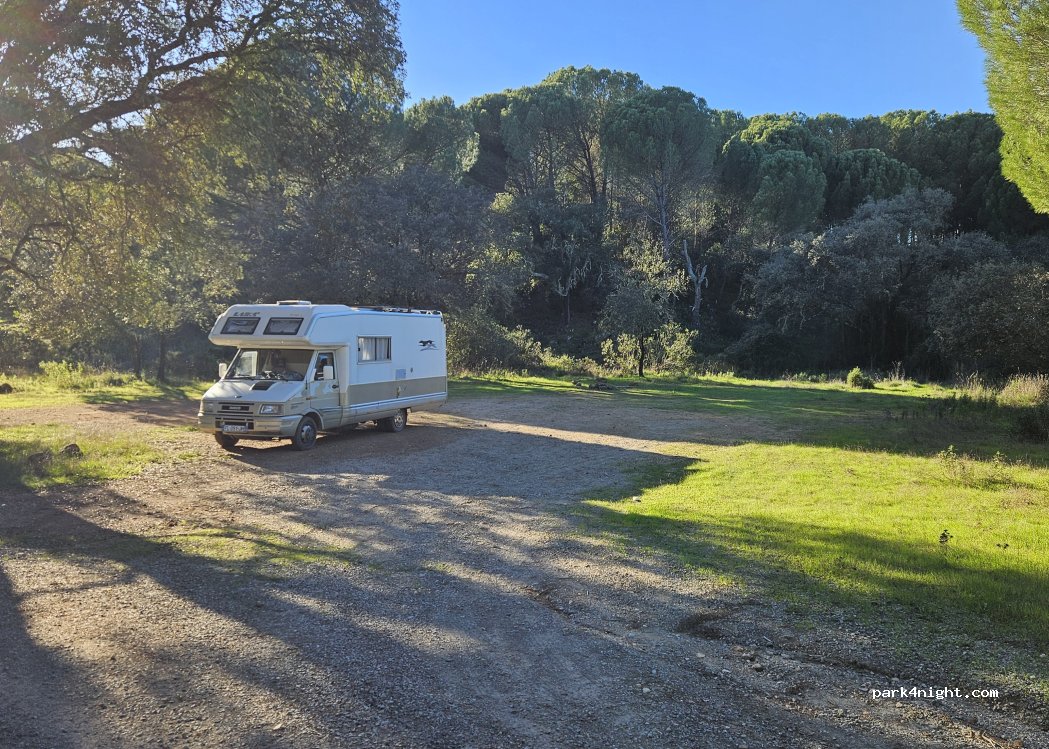 (21647) El Pozuelo - — foto