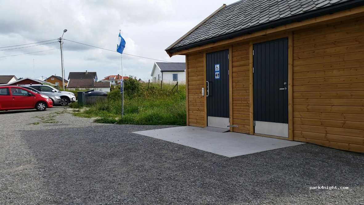 (4270) Åkrehamn - 371 Vestre Karmøyveg — foto