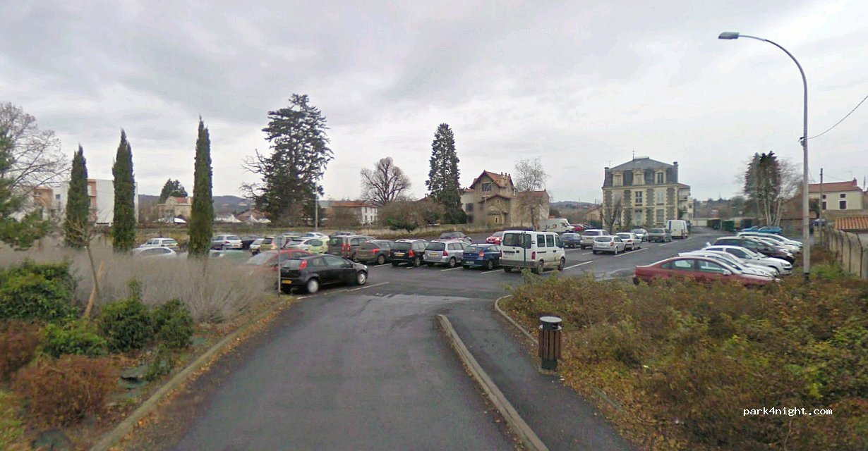 (63500) Issoire - 45 Rue du 8 Mai — foto