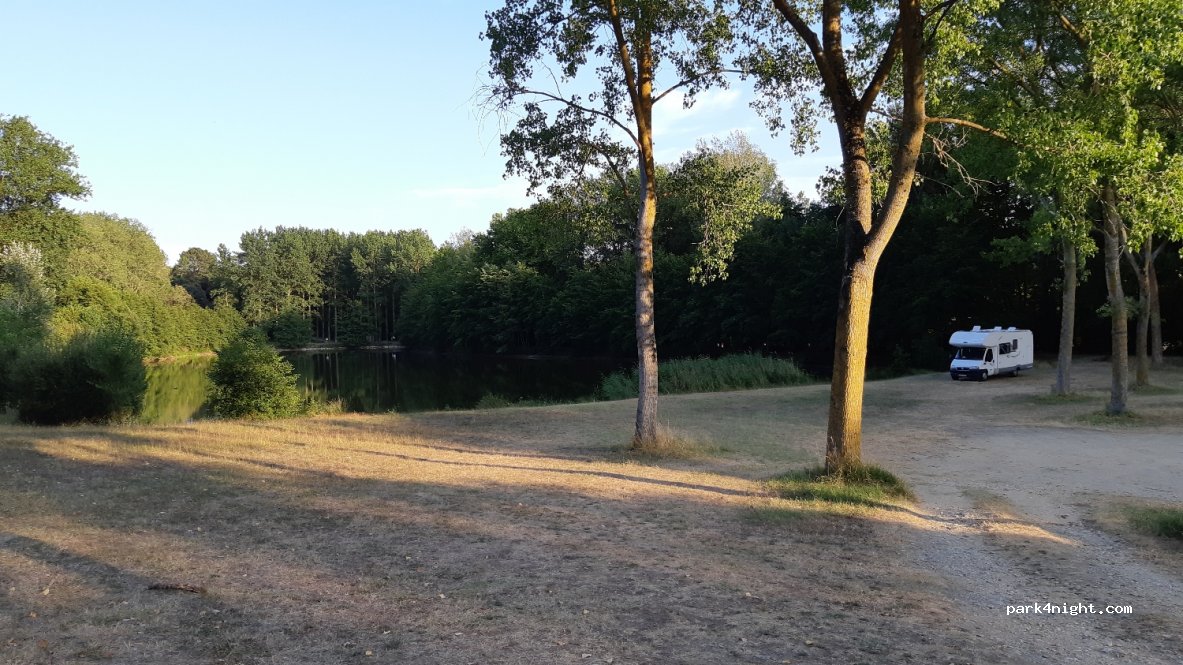 (11170) Saint-Martin-le-Vieil - D34 — foto 2