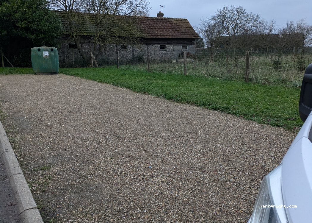 (27930) Le Mesnil-Fuguet - 9 Rue de la Mairie — foto