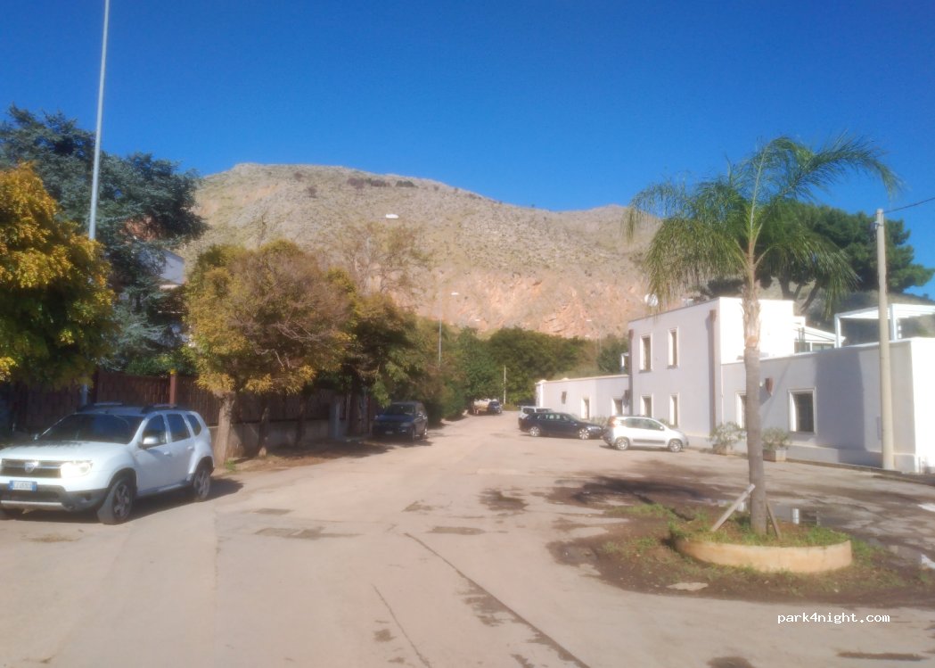 (90151) Palermo - 63 Via Catalano — foto