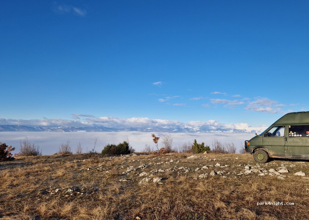 (530 74) Kelli - Unnamed Road — foto