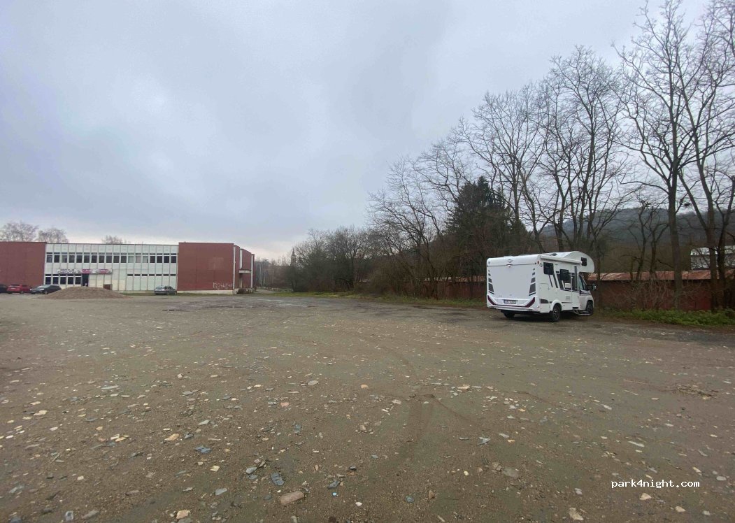 (285 06) Sázava - sídliště 9. května — foto