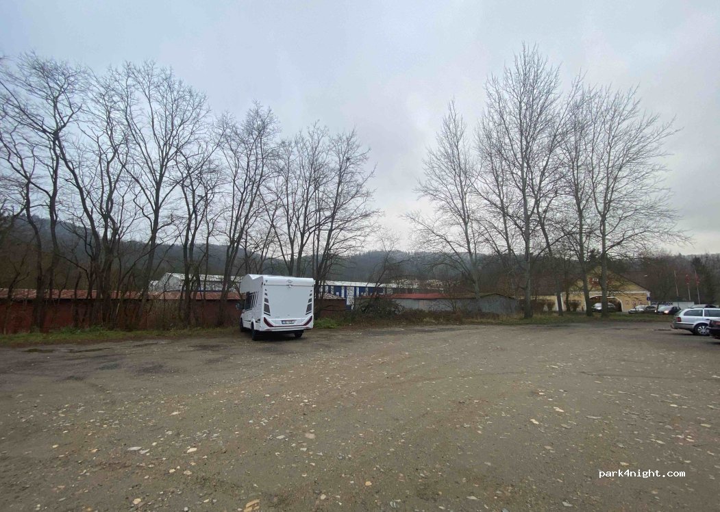 (285 06) Sázava - sídliště 9. května — foto 2
