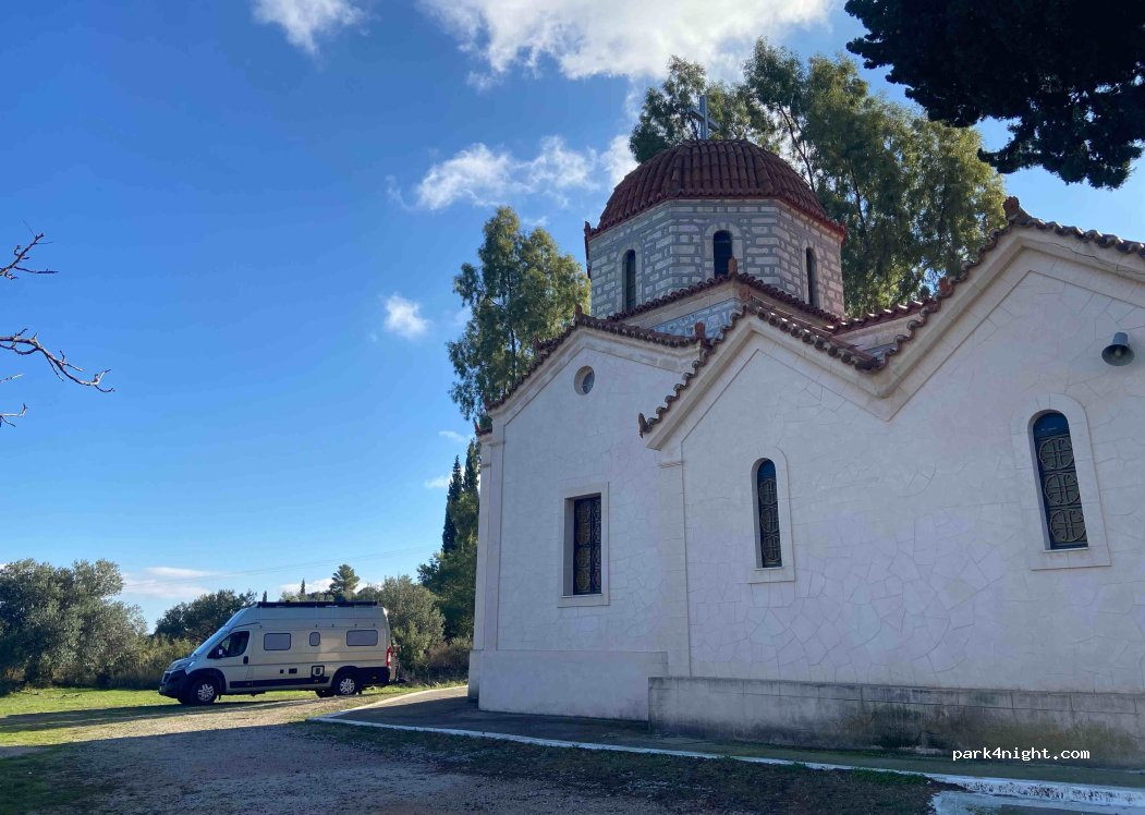 (180 30) Trizinia - Unnamed Road — foto 2