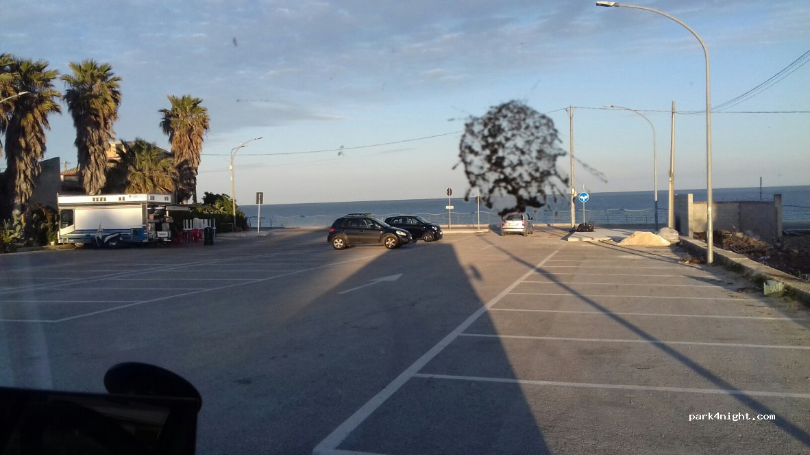 (96012) Avola - 13 Via Sandro Pertini — foto