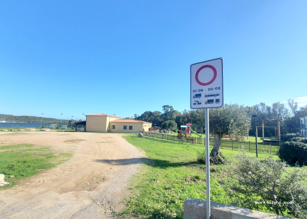 (07028) Porto Pozzo - 3A Piazzale Porto Turistico — foto 4