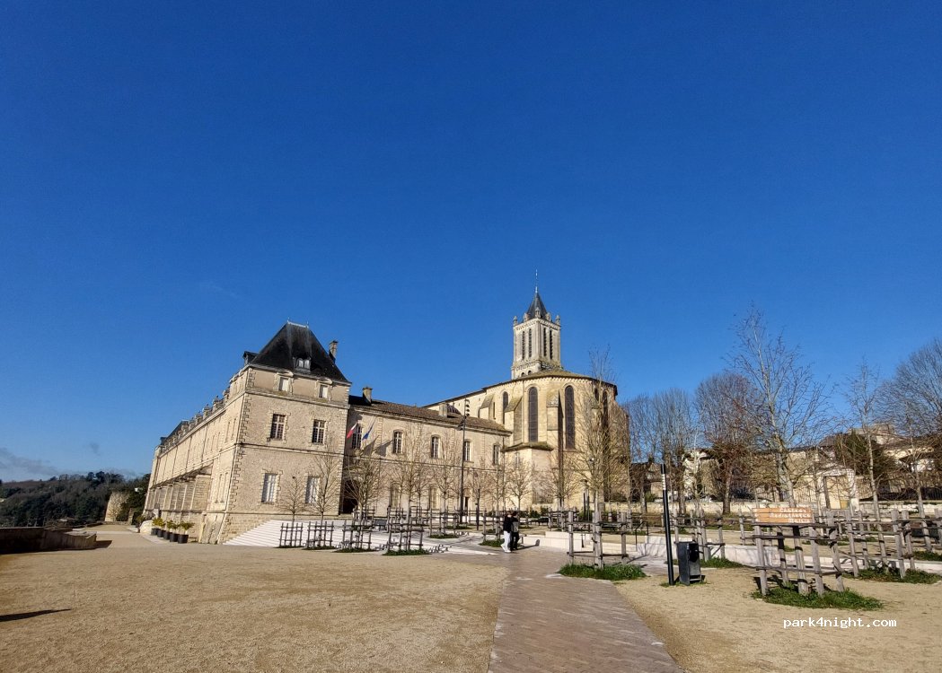 (33190) La Réole - 1 Esplanade du General de Gaulle — foto 4