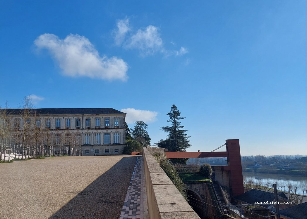 (33190) La Réole - 1 Esplanade du General de Gaulle — foto 5